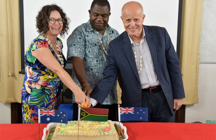 Australia and New Zealand provide over half a billion vatu to support Ministry of Education and Training